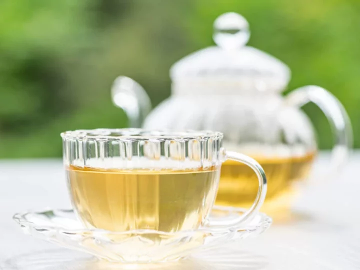 Chá de Erva Baleeira: Descubra seus Benefícios e se Realmente Contribui para o Emagrecimento