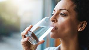 Beber Pouca Água Aumenta o Risco de Insuficiência Cardíaca: Entenda a Importância da Hidratação para a Saúde Cardiovascular